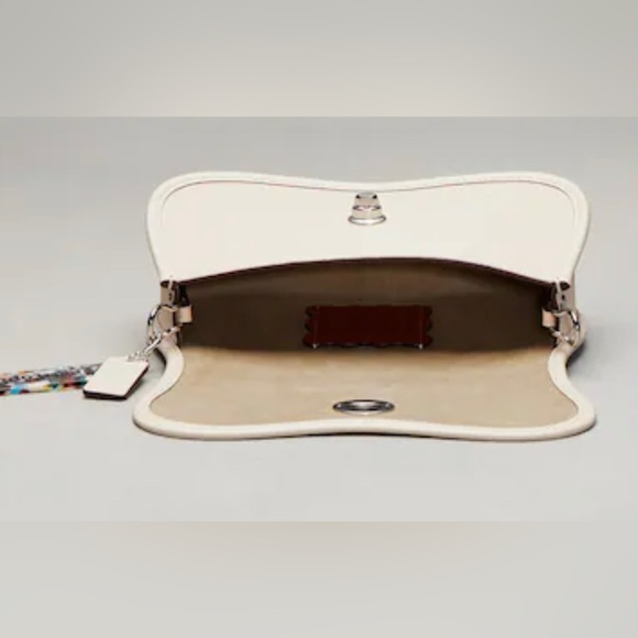 NWT Coach Wavy Dinky COACHTOPIA LEATHER Resin Chain Purse Shoulder Bag Signature - Picture 4 of 11